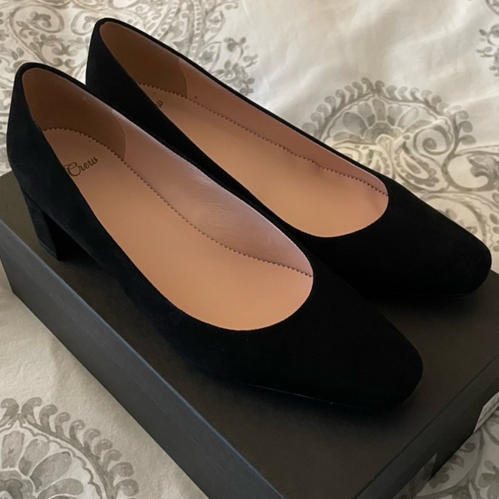Black J.Crew suede classic block heel pump